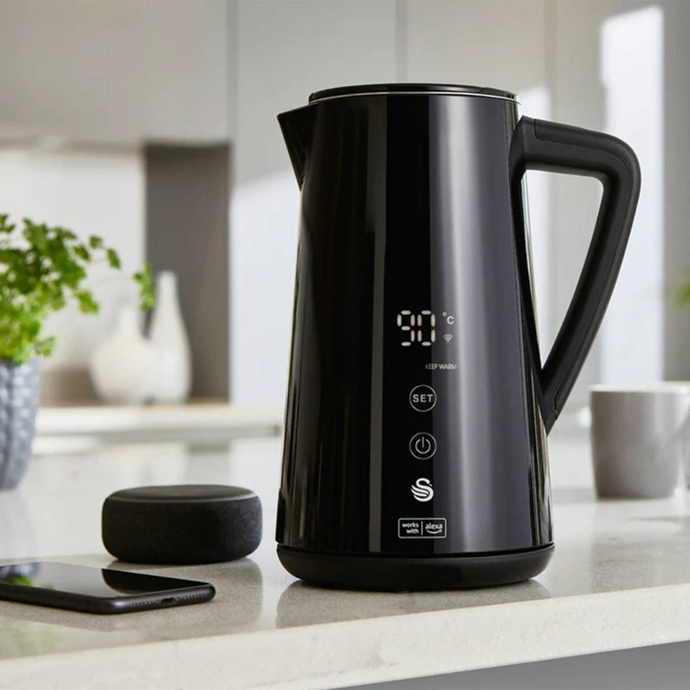 Swan Smart Cordless Kettle Black - Alexa Ready | elevenpast